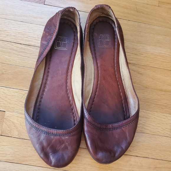 Frye Brown Flats sz 7 - Picture 1 of 6